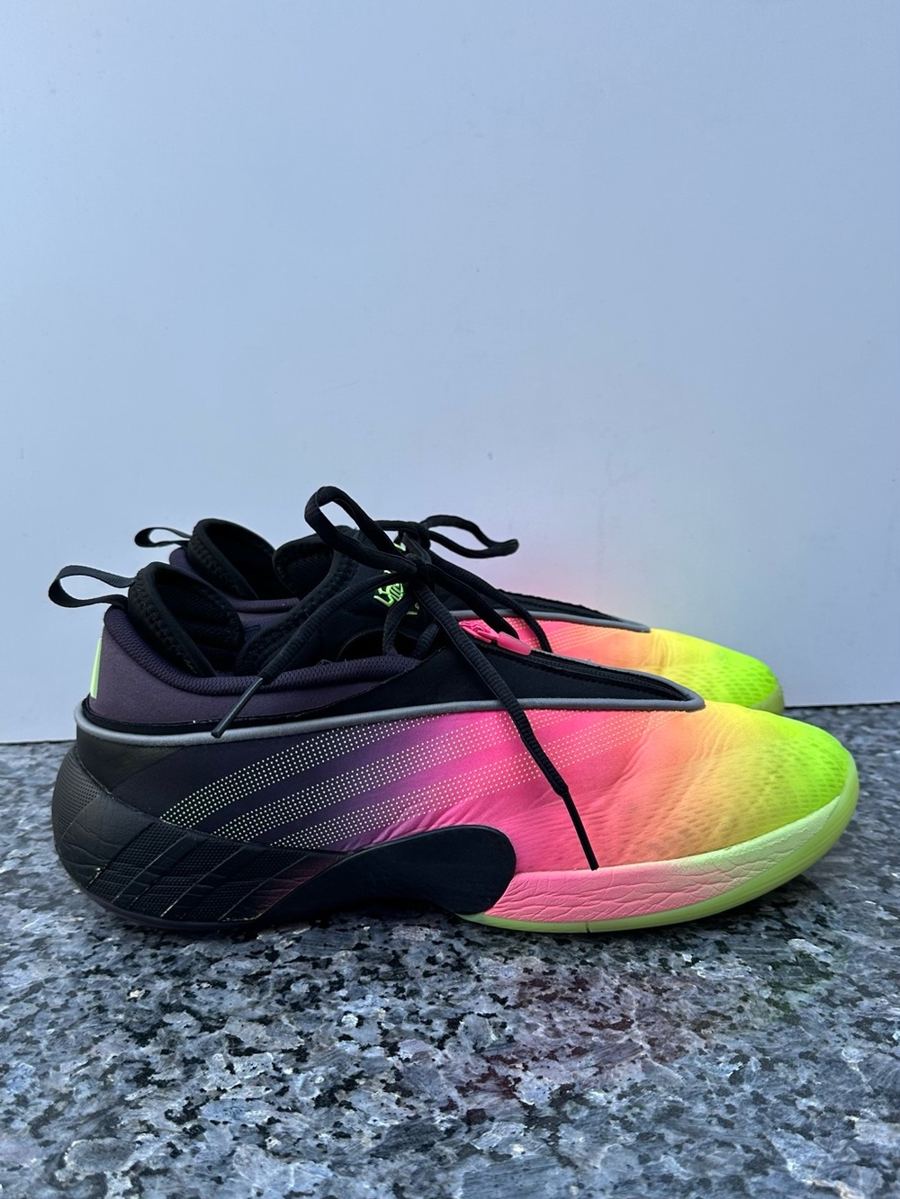 Damaged adidas Unisex Adult D.o.n. Issue 7 Basketball Men’s Size 13.